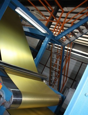 江蘇鑫美新材料科技 專注金屬拉絲加工，詳解拉絲鋁卷的價格、廠家與產品應用